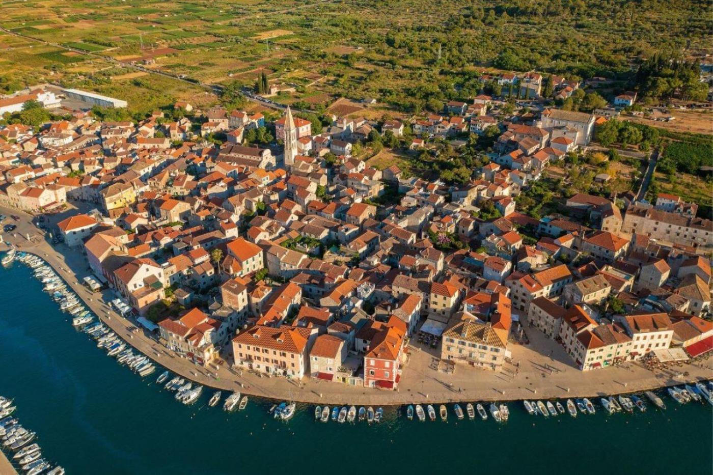Appartamento Lili Sunset Stari Grad  Esterno foto
